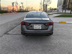 نيسان ألتيما